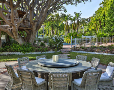 29225 Cliffside Drive - Photo Thumbnail 31