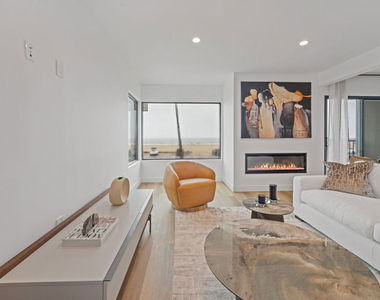 3305 Ocean Front Walk - Photo Thumbnail 1