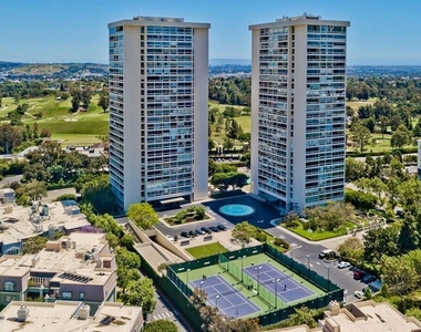 2222 Avenue Of The Stars - Photo Thumbnail 18