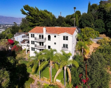 3782 Berry Drive - Photo Thumbnail 37