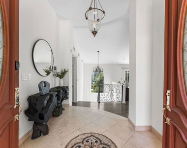 3782 Berry Drive - Photo Thumbnail 2