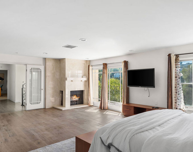 3782 Berry Drive - Photo Thumbnail 21