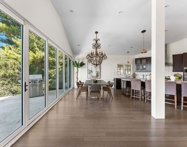 3782 Berry Drive - Photo Thumbnail 7