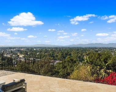 3782 Berry Drive - Photo Thumbnail 11