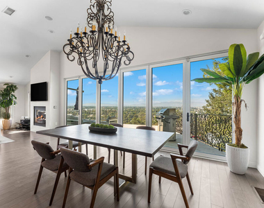 3782 Berry Drive - Photo Thumbnail 9