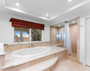 3782 Berry Drive - Photo Thumbnail 24