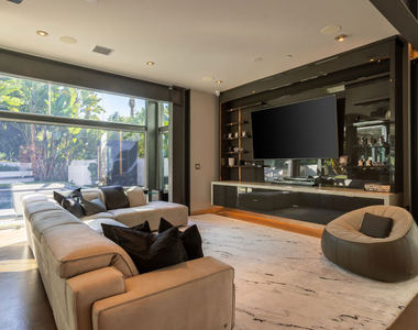 8538 Eastwood Road - Photo Thumbnail 41