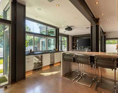 8538 Eastwood Road - Photo Thumbnail 32