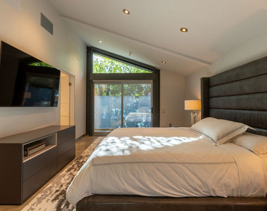 8538 Eastwood Road - Photo Thumbnail 17