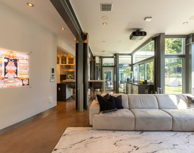 8538 Eastwood Road - Photo Thumbnail 44