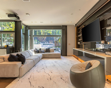 8538 Eastwood Road - Photo Thumbnail 42