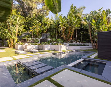 8538 Eastwood Road - Photo Thumbnail 6