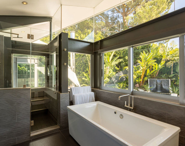 8538 Eastwood Road - Photo Thumbnail 11