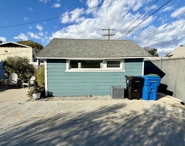 3826 S Harvard Boulevard - Photo Thumbnail 11