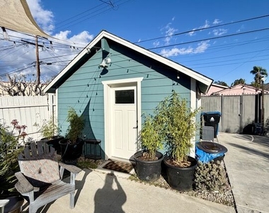 3826 S Harvard Boulevard - Photo Thumbnail 13