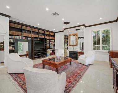 717 N Rodeo Drive - Photo Thumbnail 27