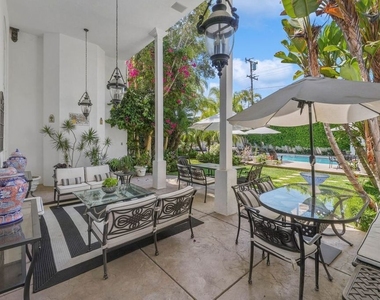 717 N Rodeo Drive - Photo Thumbnail 29