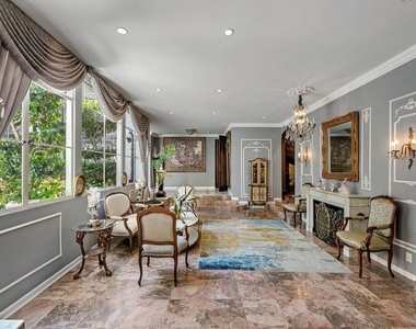 717 N Rodeo Drive - Photo Thumbnail 10
