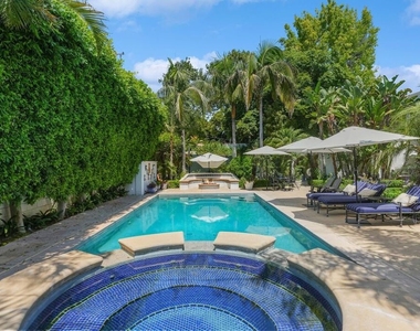 717 N Rodeo Drive - Photo Thumbnail 33