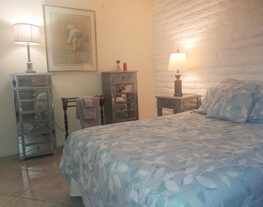 69940 Los Cocos Court - Photo Thumbnail 14