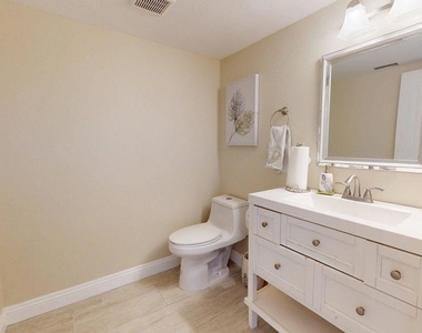 68645 Panorama Road - Photo Thumbnail 15