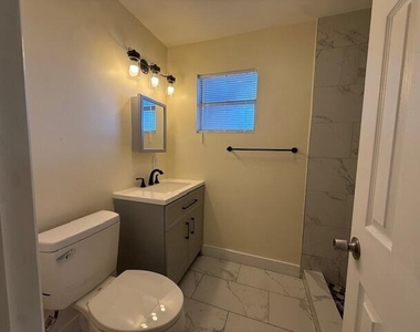 904 4th Street - Photo Thumbnail 9