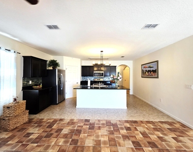 1440 Lexington Square Sw - Photo Thumbnail 13