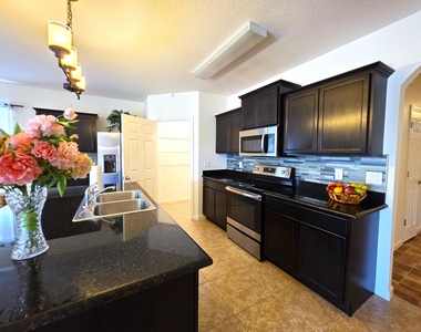 1440 Lexington Square Sw - Photo Thumbnail 11