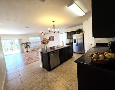 1440 Lexington Square Sw - Photo Thumbnail 7