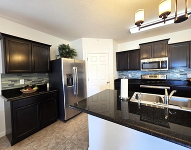 1440 Lexington Square Sw - Photo Thumbnail 10