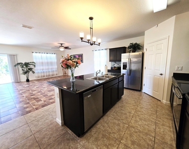 1440 Lexington Square Sw - Photo Thumbnail 9