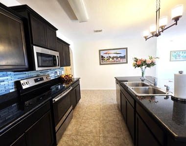 1440 Lexington Square Sw - Photo Thumbnail 12