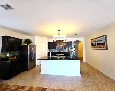 1440 Lexington Square Sw - Photo Thumbnail 5