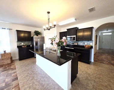 1440 Lexington Square Sw - Photo Thumbnail 6