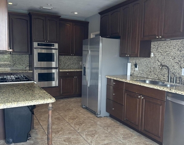 619 37th Street - Photo Thumbnail 10