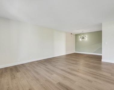 6489 Chasewood Drive - Photo Thumbnail 7