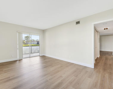 6489 Chasewood Drive - Photo Thumbnail 13