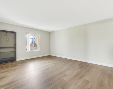 6489 Chasewood Drive - Photo Thumbnail 8