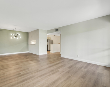 6489 Chasewood Drive - Photo Thumbnail 5