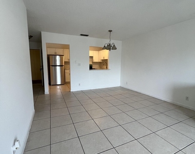 4129 Nw 88th Avenue - Photo Thumbnail 6