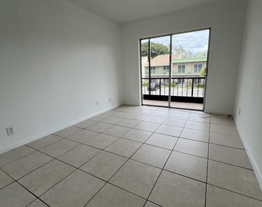4129 Nw 88th Avenue - Photo Thumbnail 9
