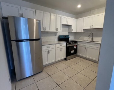 4129 Nw 88th Avenue - Photo Thumbnail 1