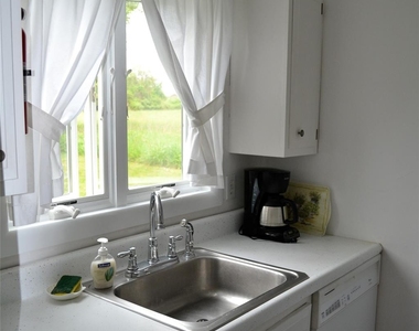 34a Sag Harbor Road - Photo Thumbnail 12
