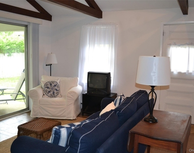 34a Sag Harbor Road - Photo Thumbnail 1