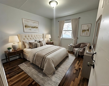 210 Wellington Street - Photo Thumbnail 4