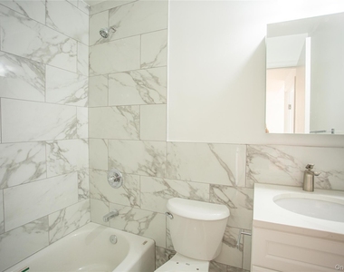 10 Franklin Boulevard - Photo Thumbnail 9