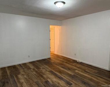 2129 Julia Goldbach Avenue - Photo Thumbnail 3