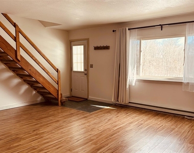 881 Albany Post Road - Photo Thumbnail 8