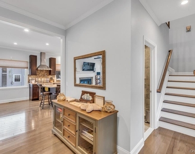 300 Fiddler Lane - Photo Thumbnail 10