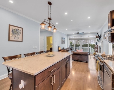 300 Fiddler Lane - Photo Thumbnail 6